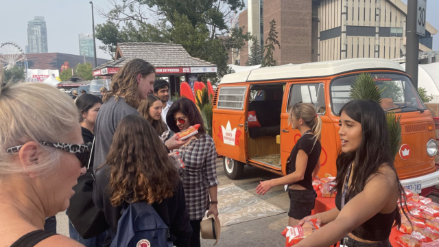 KH Van Samples kings-hawaiian-canada-pop-up-activation